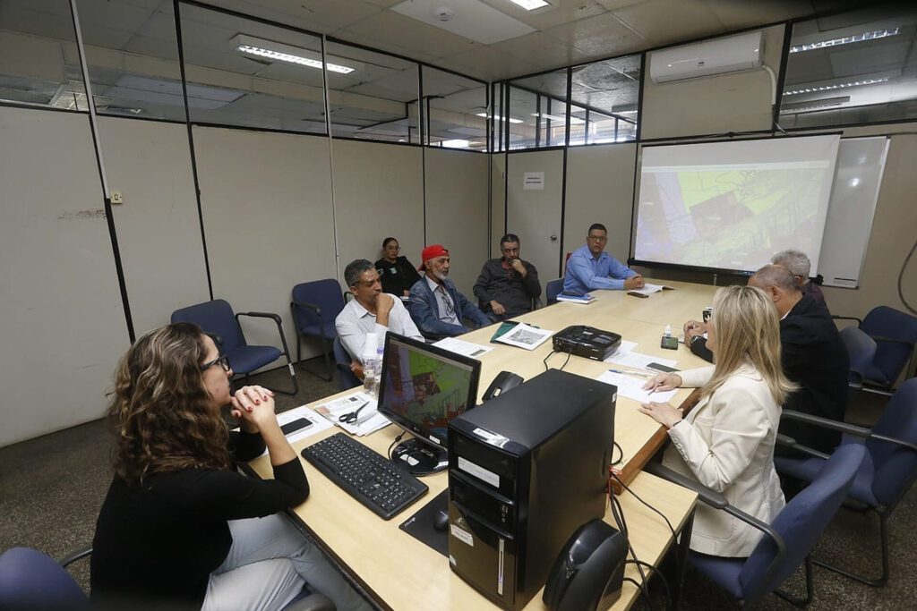 O plano diretor orienta os empreendimentos da urbe.